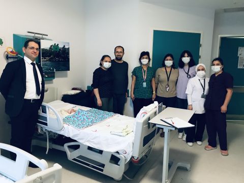 Milas'tan gelen yenidoğan hastamız Ceylin'e pulmoner banding ameliyatı uyguladık.
